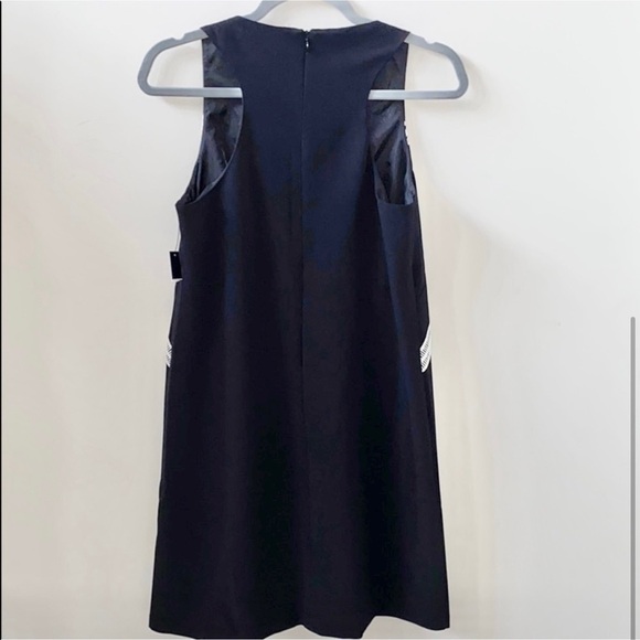 Maggy London Shift Dress Black with White Detail NWT Size 4 - Picture 3 of 4